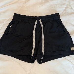 Women’s Vuori shorts